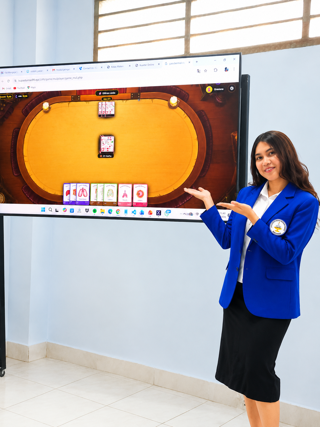 Mahasiswa Teknik Informatika UKI Paulus Presentasi